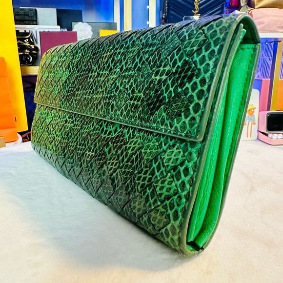 Bottega Veneta Ayers Snakeskin Leather Wallet - Picture 3 of 13